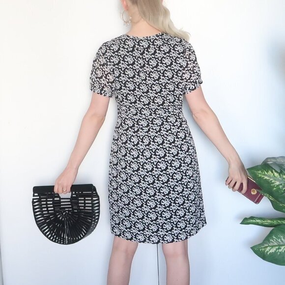 J. Crew Black & White Short Sleeve Crew Neck Mini Dress w Bow Tie Pattern Size 4 - Picture 8 of 12